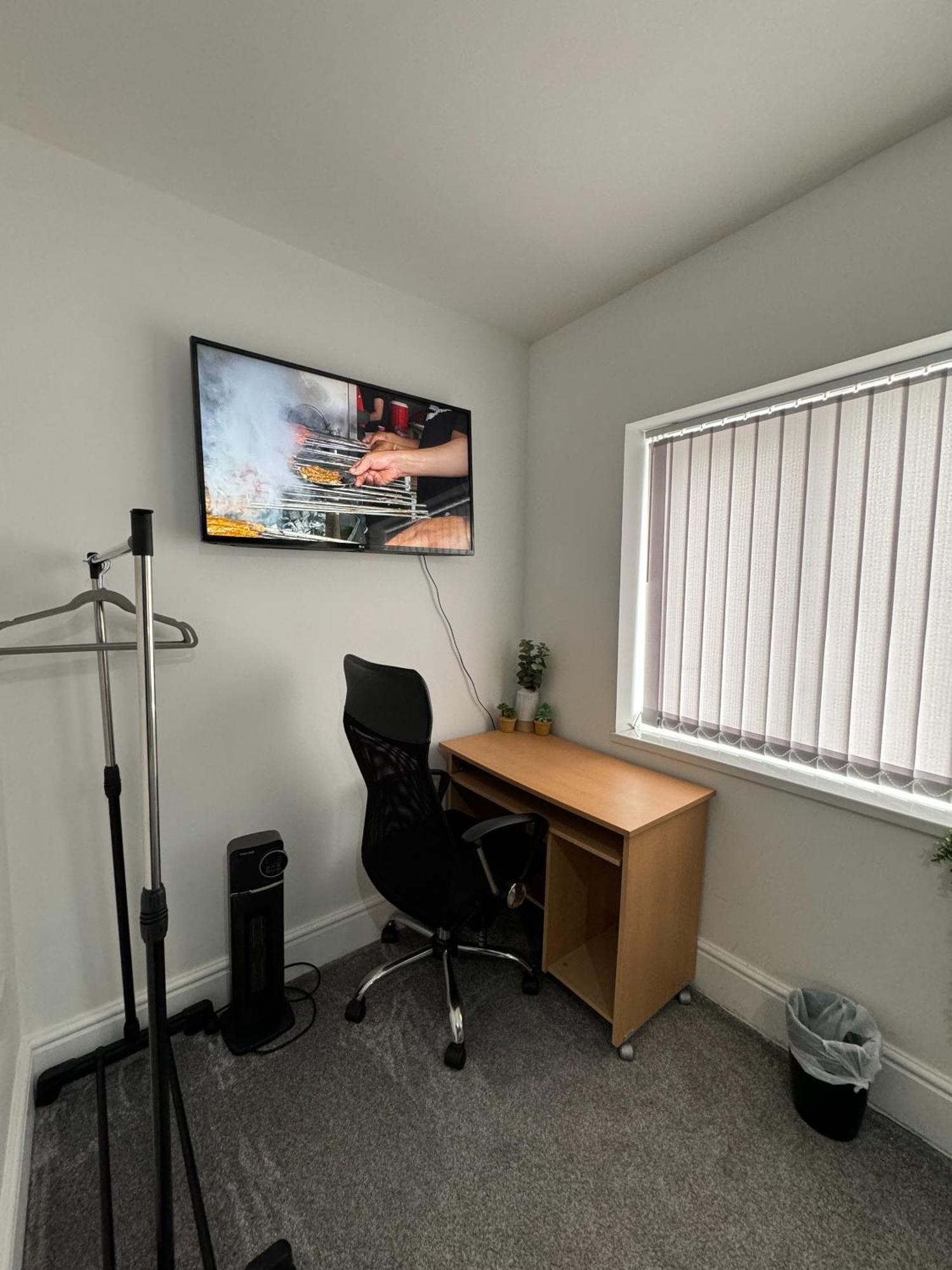 Ur Place Failsworth Екстериор снимка