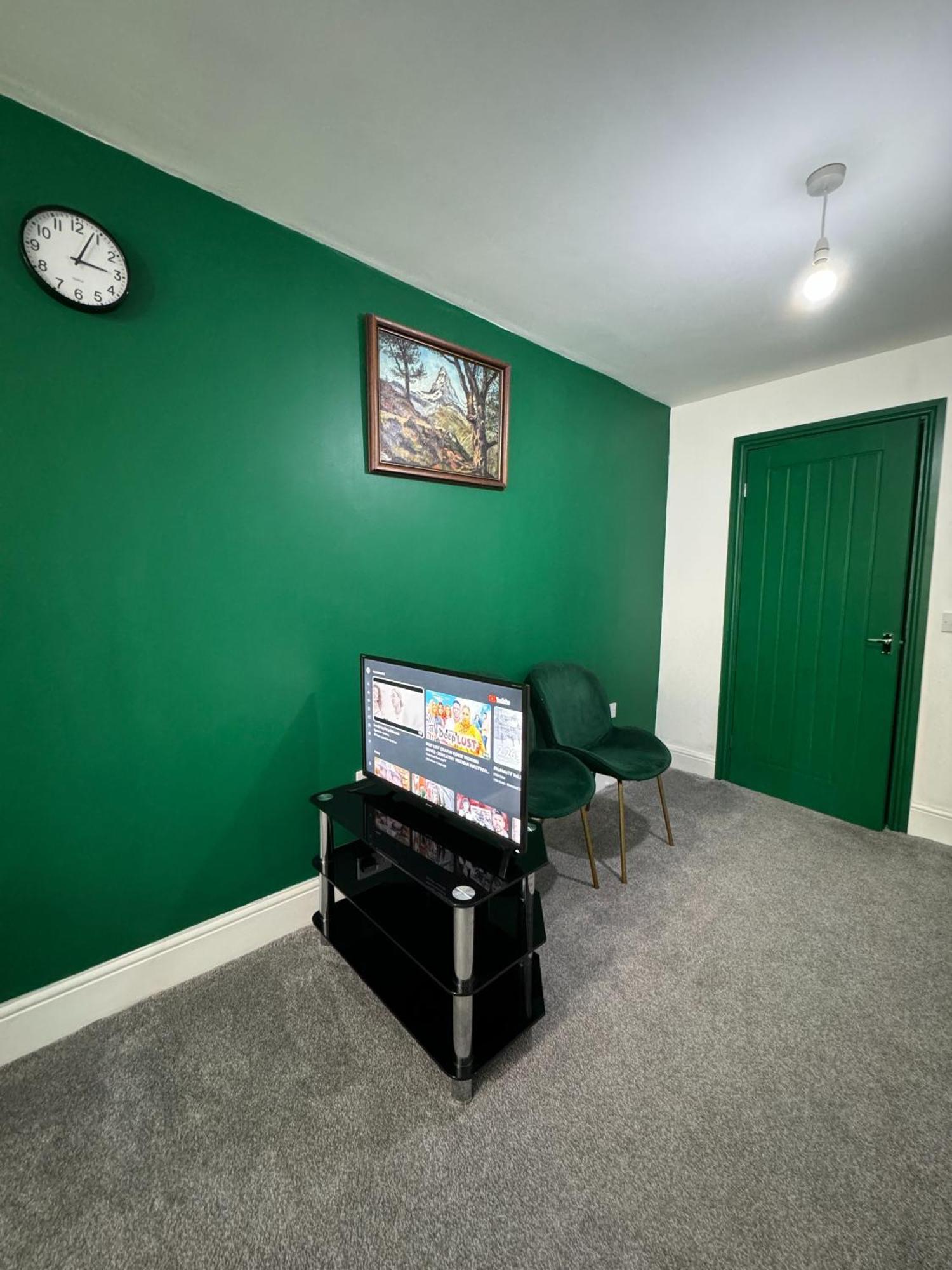 Ur Place Failsworth Екстериор снимка