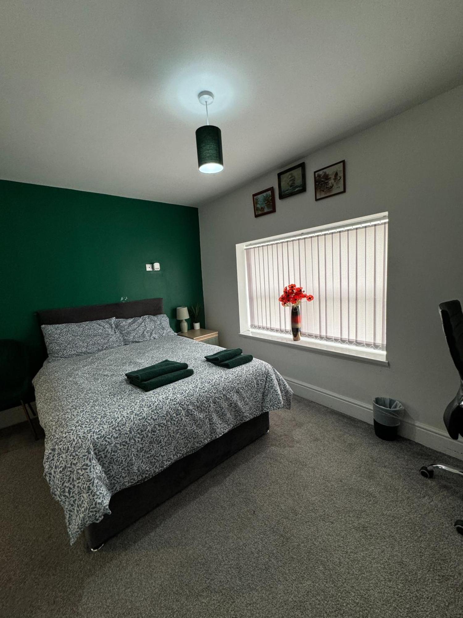 Ur Place Failsworth Екстериор снимка