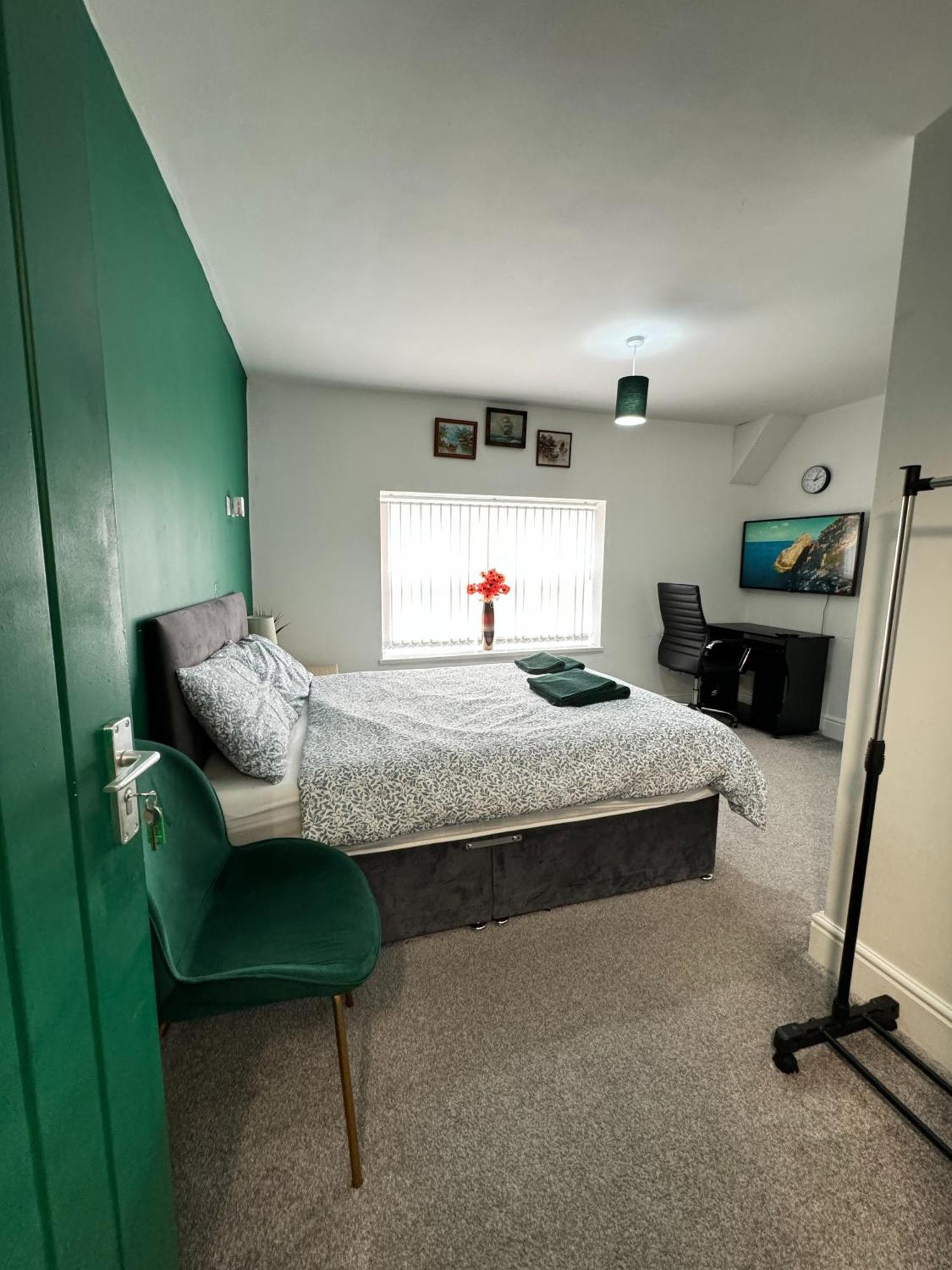 Ur Place Failsworth Екстериор снимка